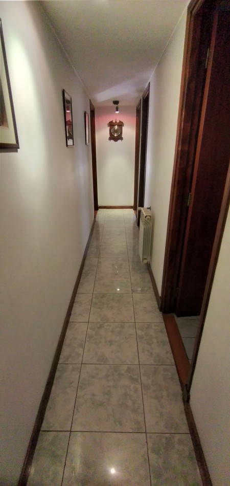 DEPARTAMENTO 4 Amb. a la calle con balcones y cochera fija 