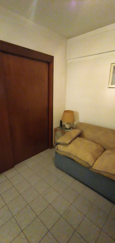 DEPARTAMENTO 4 Amb. a la calle con balcones y cochera fija 