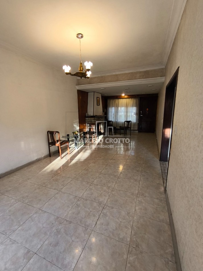 ALQUILER CHALET 3 AMBIENTES CON GARAGE + DEPARTAMENTO 2 AMBIENTES BARRIO SAN CARLOS