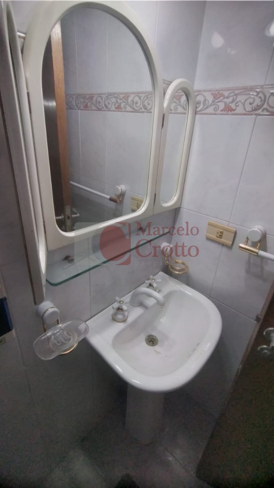 VENTA PH 4 AMBIENTES 3 BAÑOS PLANTA BAJA CON GARAGE Y QUINCHO A UNA CUADRA DE JUAN B. JUSTO