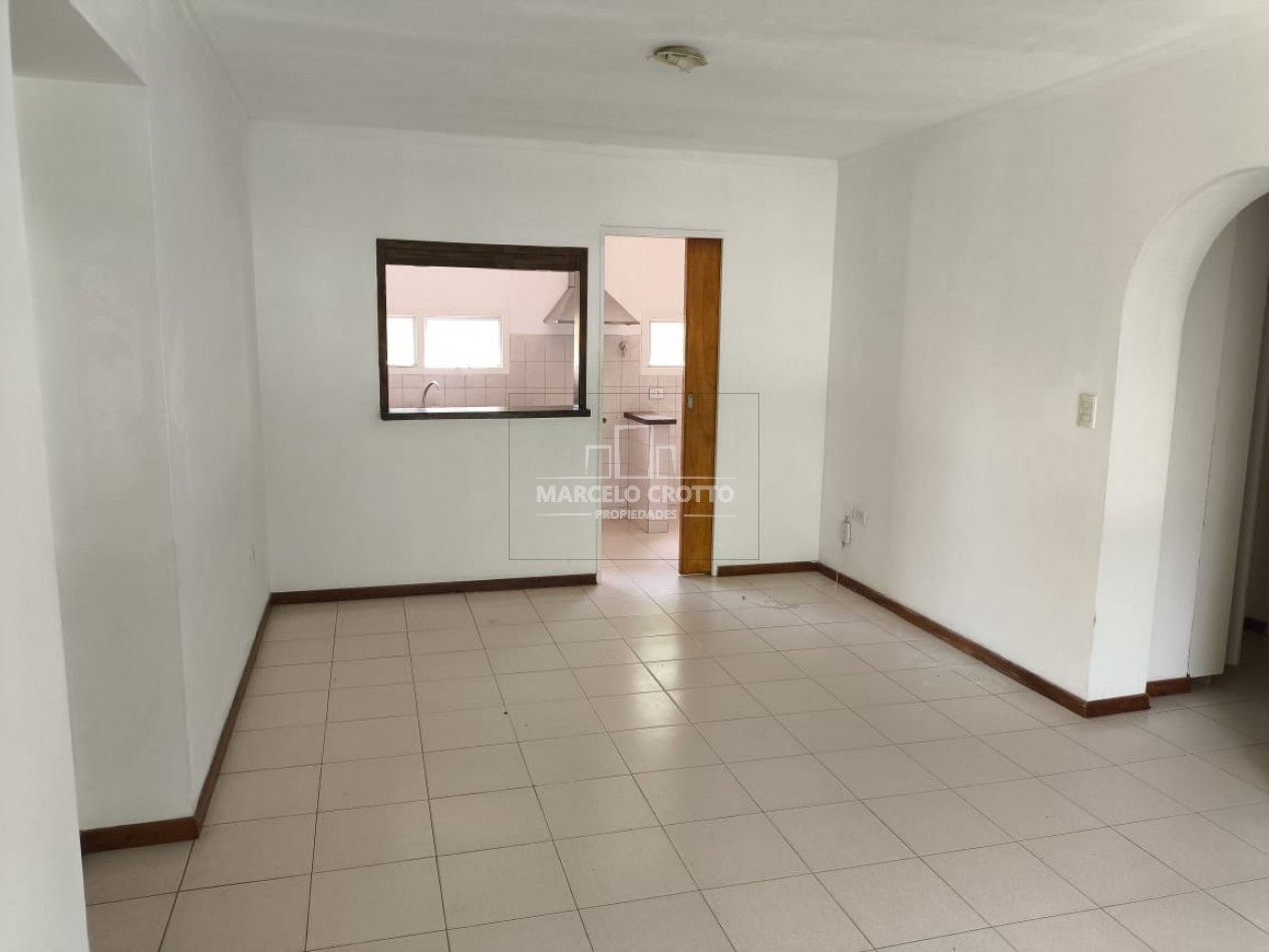 ALQUILER DEPARTAMENTO 3 AMBIENTES CON COCHERA CUBIERTA ZONA FERMIN ERREA Y BOLIVAR BARRIO AMEGHINO