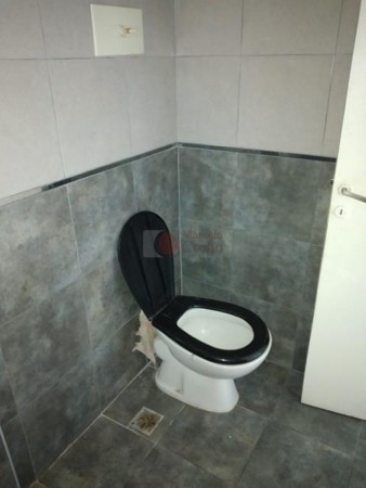 DEPARTAMENTO 1 Ambiente a la calle 