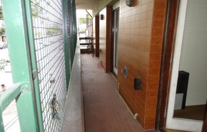 DEPARTAMENTO 3 Ambientes con balcón y patio