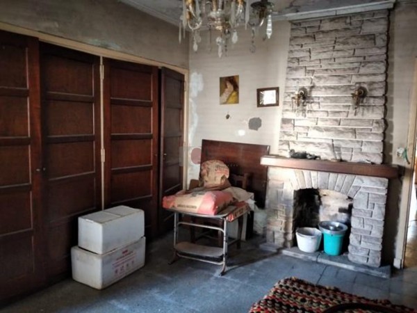 CASA 3 ambientes a reciclar o demoler 