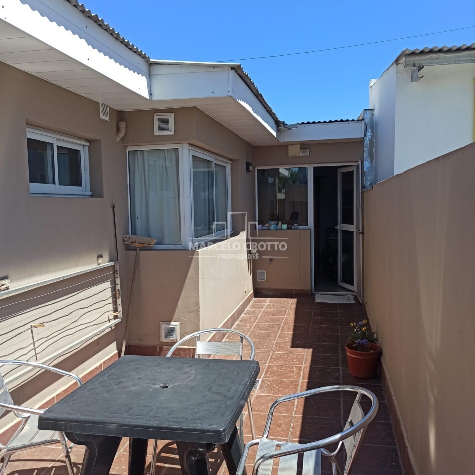 PH 3 AMBIENTES CON TERRAZA PATIO Y PARRILLA INDEPENDIENTE PRIMER PISO SIN EXPENSAS BARRIO SAN JUAN MAR DEL PLATA
