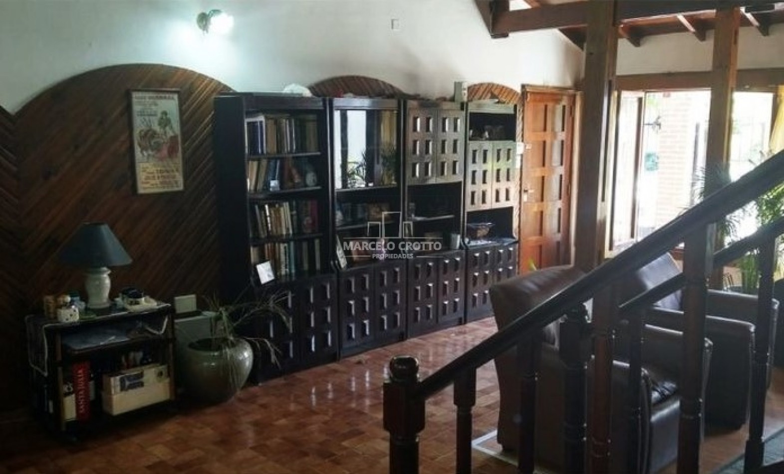 VENTA CHALET 5 AMBIENTES GARAGE DOBLE PARQUE Y QUNCHO BARRIO SAN CARLOS