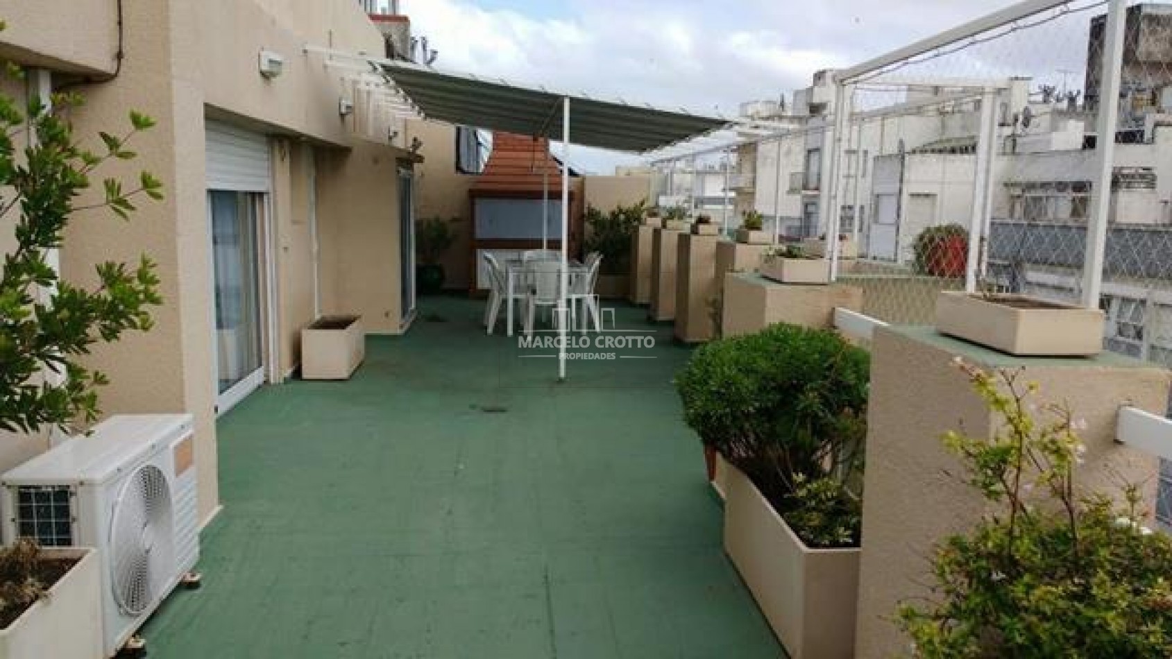 DEPARTAMENTO 4 Ambientes con  terraza y parrilla 