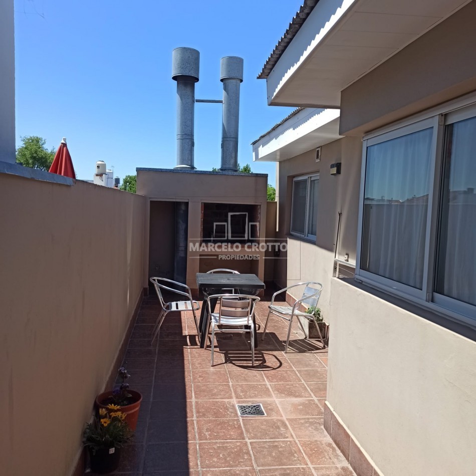 PH 3 AMBIENTES CON TERRAZA PATIO Y PARRILLA INDEPENDIENTE PRIMER PISO SIN EXPENSAS BARRIO SAN JUAN MAR DEL PLATA