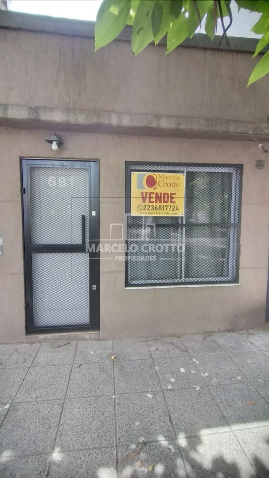 OPORTUNIDAD PH 2 AMBIENTES A LA CALLE CON PATIO Y TOILETTE INDEPENDIENTE SIN EXPENSAS ZONA NEUQUEN E ITUZAINGO