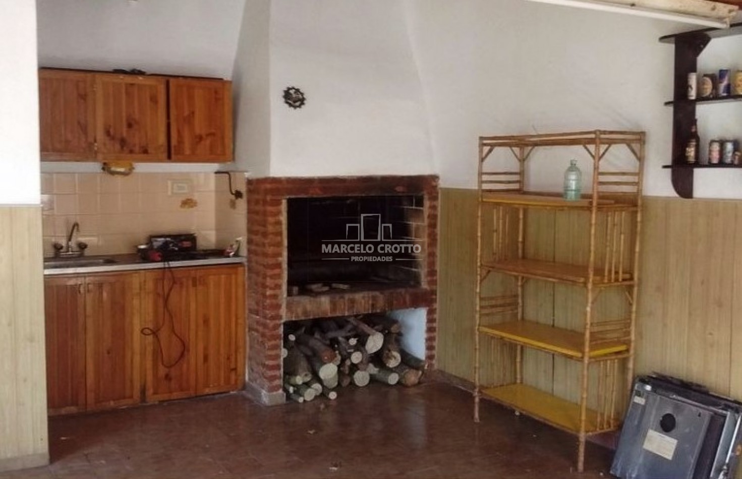 VENTA CHALET 5 AMBIENTES GARAGE DOBLE PARQUE Y QUNCHO BARRIO SAN CARLOS