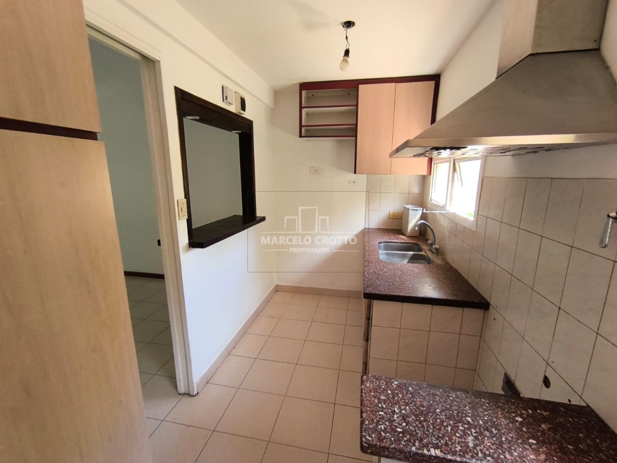 ALQUILER DEPARTAMENTO 3 AMBIENTES CON COCHERA CUBIERTA ZONA FERMIN ERREA Y BOLIVAR BARRIO AMEGHINO