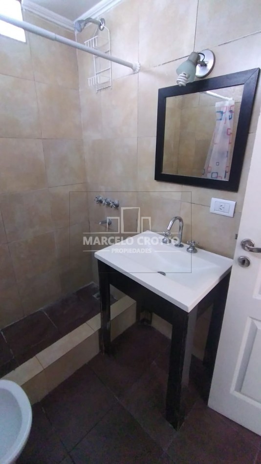 OPORTUNIDAD PH 2 AMBIENTES A LA CALLE CON PATIO Y TOILETTE INDEPENDIENTE SIN EXPENSAS ZONA NEUQUEN E ITUZAINGO