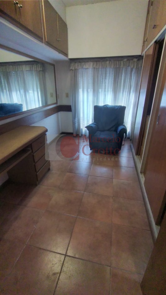 VENTA PH 4 AMBIENTES 3 BAÑOS PLANTA BAJA CON GARAGE Y QUINCHO A UNA CUADRA DE JUAN B. JUSTO