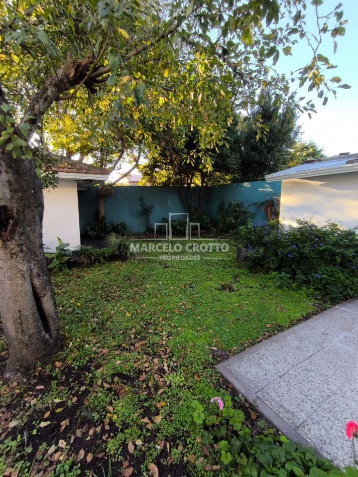 ALQUILER CHALET 3 AMBIENTES CON GARAGE + DEPARTAMENTO 2 AMBIENTES BARRIO SAN CARLOS