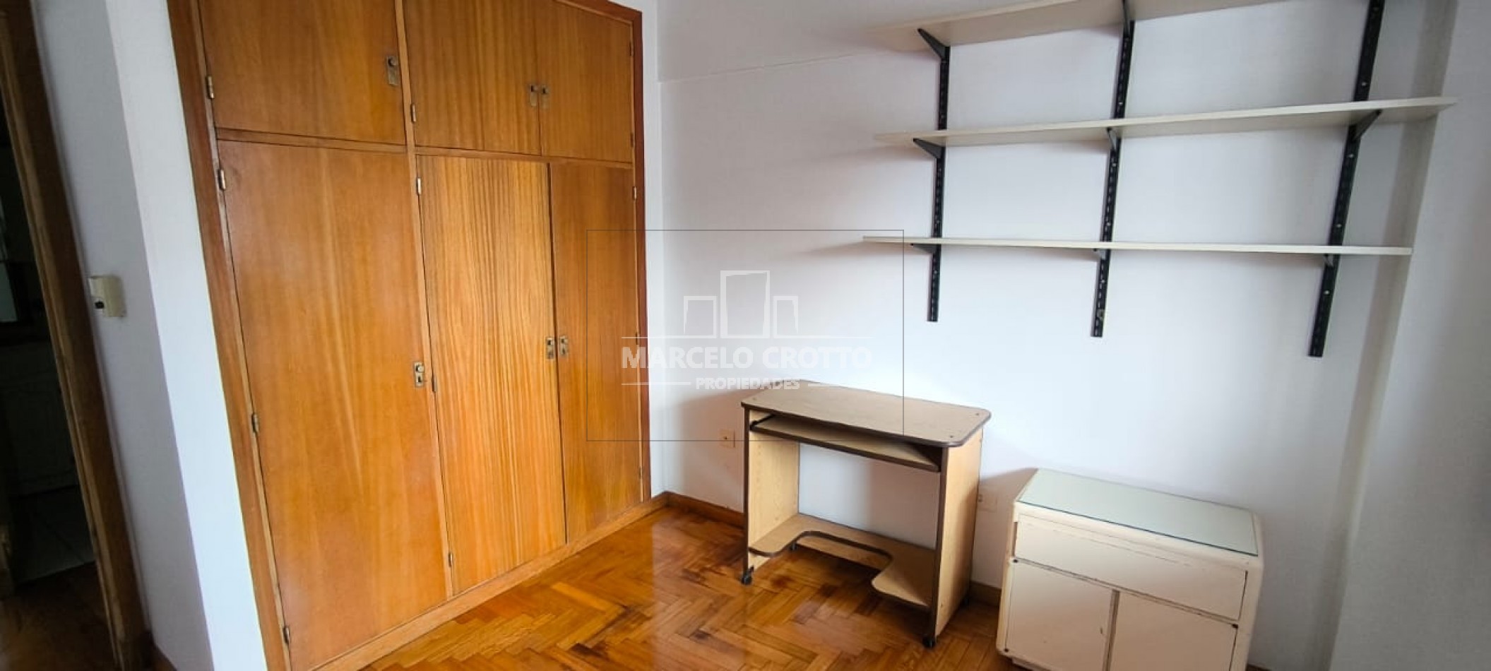 ALQUILER VIVIENDA DEPARTAMENTO 3 AMBIENTES AMPLIO AL FRENTE ZONA LA PERLA INDEPENDENCIA Y BALCARCE