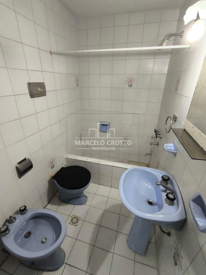 ALQUILER CHALET 3 AMBIENTES CON GARAGE + DEPARTAMENTO 2 AMBIENTES BARRIO SAN CARLOS