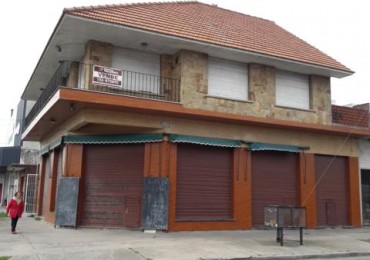 BLOCK 1 local divisible (3) + Chalet 4 amb. P.A. IMPORTANTE ESQUINA 
