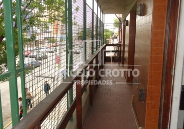 DEPARTAMENTO 3 Ambientes con balcon y patio